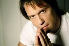 «Έκανα έρωτα με την κοπέλα μου και σκεφτόμουν τoν ψυχασθενή που με σημάδεψε», δηλώνει Έλληνας ηθοποιός