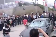 Έκανε... βίδες τη Μaserati για να εκδικηθεί την εταιρία που του έβαζε μεταχειρισμένα ανταλλακτικά! [video]