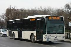 Δύο τραυματίες από σύγκρουση λεωφορείου με αυτοκίνητο