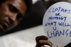 Εφημερίδα στο Χονγκ Κονγκ: Οι γυναίκες μπορούν να αποφύγουν το βιασμό αν πίνουν λιγότερο