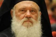 Τρισάγιο στο χώρο της βομβιστικής επίθεσης στη Βοστώνη από τον Ιερώνυμο