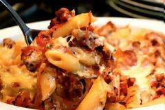 H συνταγή της ημέρας: Πέννες με κιμά στο φούρνο