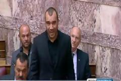 «Συμπλοκή» ΣΥΡΙΖΑ με Χρυσή Αυγή στη βουλή (ευτυχώς στα...λόγια)