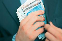 Ποιος παίρνει μισθό 175.000 ευρώ στην Ελλάδα;