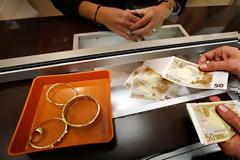 Ενεχυροδανειστής αγόραζε κλεμμένα χρυσαφικά από ανήλικο