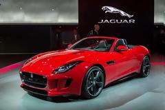 Η Jaguar σε παγκόσμια καμπάνια για το F-Type