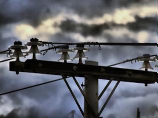 Φωτογραφία για Χανιά: Έσπασε κολώνα ηλεκτροφωτισμού στους Αγίους Αποστόλους από τους ανέμους