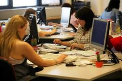 «Παρασκήνιο» για τη λίστα με τους πρώτους 2.000 δημόσιους υπαλλήλους που απολύονται