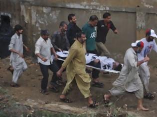 Φωτογραφία για 10 νεκροί από δύο εκρήξεις στο Πακιστάν
