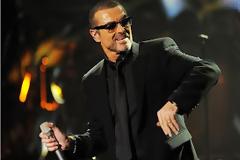 «Ελαφρά τραυματισμένος» ο Τζορτζ Μάικλ μετά από αυτοκινητιστικό ατύχημα στη Βρετανία