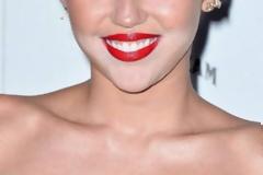 Ποια star εμφανίστηκε με αυτό το άκρως αποτυχημένο μακιγιάζ;