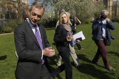 Βρετανία: Γιουχαΐσματα στον ακροδεξιό αρχηγό του Κόμματος της Ανεξαρτησίας