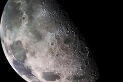 Ορατή δια γυμνού οφθαλμού έκρηξη στο φεγγάρι