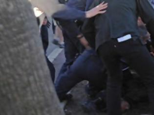 Φωτογραφία για Tρόμος στις Κάννες - Άγνωστος απείλησε ηθοποιό και πυροβόλησε σε στούντιο - Δείτε φωτο-βίντεο