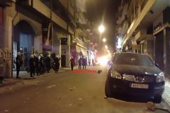 Πάτρα: Πρώτη φορά πυροβόλησαν προς αστυνομικούς με πιστόλι φωτοβολίδων – Το πάρτι έφερε αντιμέτωπους αντιεξουσιαστές και ΕΛ.ΑΣ.