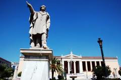 Μετά τους καθηγητές έρχεται αύξηση του ωραρίου κατά 50% και στους πανεπιστημιακούς