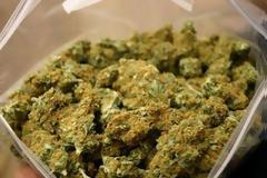 Έφθασε στο λιμάνι... φορτωμένος