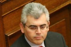 Ο υφυπουργός Γεωργίας διαφωνεί με την επιβολή τέλους στα αγροτεμάχια