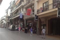 Δείτε φωτογραφίες και video από τα γραφεία της Χρυσής Αυγής από τη προετοιμασία για τη συγκέντρωση