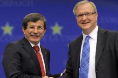 Κρυφές επαφές για νέο σχέδιο Ανάν!