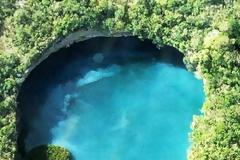 Η πιο βαθιά φυσική «πισίνα» στον κόσμο!