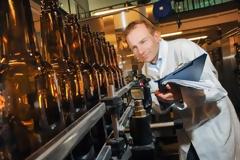 Αυτό είναι επάγγελμα! ΔΟΚΙΜΑΣΤΗΣ ΜΠΥΡΑΣ... Carlsberg!!!