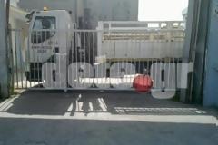 Πάτρα: Ένα φορτηγό... φυλάει την πύλη του Λαδόπουλου, μετά τις 7 διαρρήξεις...