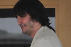 Απίστευτη η αλλαγή του Keanu Reeves: Γερασμένος, με προγούλι και κοιλίτσα!