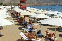 Χαμός στη πλαζ Βουλιαγμένης. Εκκενώθηκε η παραλία!!!