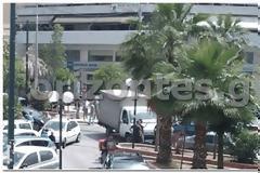 Παραλίγο Τραγωδία στη Νέα Φιλαδέλφεια – Νεαρός στις ρόδες φορτηγού