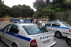 ΣΥΜΒΑΙΝΕΙ ΤΩΡΑ: 42χρονος τελικά ο δράστης στη Πεύκη