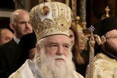 Αιγιάλεια: Νέο... αντάρτικο Αμβρόσιου για το αντιρατσιστικό νομοσχέδιο – Oι καμπάνες θα χτυπούν πένθιμα από την Τρίτη