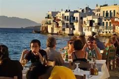 Μείωση του ΦΠΑ στην εστίαση από τον Ιούλιο;