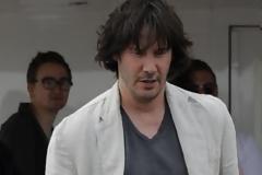 Αγνώριστος ο Keanu Reeves! Εμφανίστηκε γερασμένος και με παραπάνω κιλά