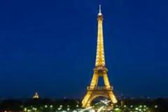 Παρίσι: Κατεπείγουσα προσγείωση λόγω τροφικής δηλητηρίασης