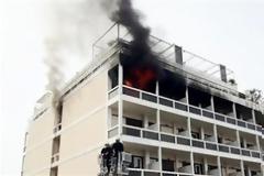Φωτιά ξέσπασε σε ξενοδοχείο της Πάτρας