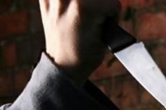 O γιος επιτέθηκε και μαχαίρωσε τους γονείς του