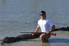 Πρωτάρης κυνηγός έπιασε το μεγαλύτερο αλιγάτορα στο Τέξας