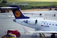 Πήρε φωτιά ο κινητήρας αεροσκάφους της Lufthansa