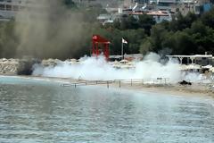 Γιατί «ξερνάει» οβίδες η θάλασσα της Bουλιαγμένης