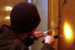 Σπείρα ανηλίκων κατηγορείται για 13 διαρρήξεις