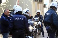 Ρομά πυροβόλησε και τραυμάτισε 6 αστυνομικούς στα Μέγαρα