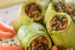 H συνταγή της ημέρας: Γεμιστά κολοκυθάκια με φέτα και κιμά