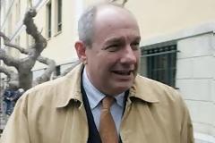 Σε Βόνιτσα και Λευκάδα για τα αναπτυξιακά ξεπουλήματα του ΤΑΙΠΕΔ ο Τέρενς Κουίκ