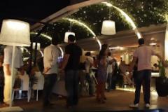 Η «ιστορία» του Rich - Το στέκι των επωνύμων στη Γλυφάδα που πέρασε μεγάλες δόξες έγινε στάχτη