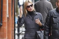 Ολόσωμη φόρμα ξανά (φωτό)