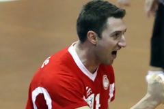 ΓΙΟΥΡΙΣΙΤΣ : ΔΕΝ ΑΛΛΑΖΩ ΜΕ ΤΙΠΟΤΑ ΤΗΝ ΕΛΛΑΔΑ... ΠΟΛΥ ΣΟΒΑΡΗ ΟΜΑΔΑ Ο ΟΛΥΜΠΙΑΚΟΣ