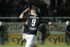 ''Κοιτάει'' Παπάζογλου η Τσάρλτον