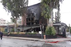 Πριν κάψουν τo στέκι των επωνύμων απείλησαν τους εργαζόμενους!