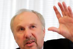 Νοβότνι: Δεν έφτασε η ώρα να διακόψουμε τα έκτακτα μέτρα ρευστότητας